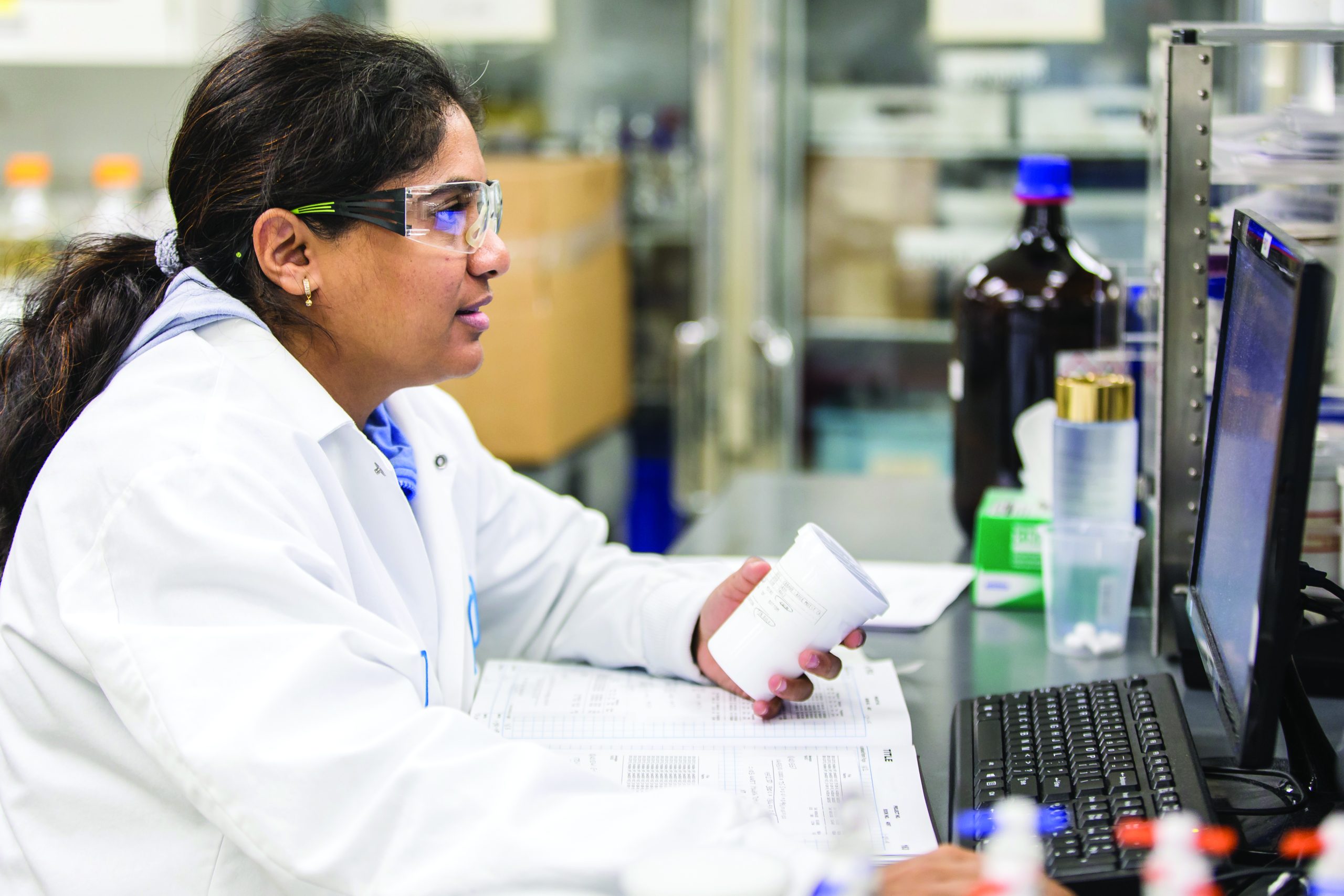 QS-Lab-Technician-04